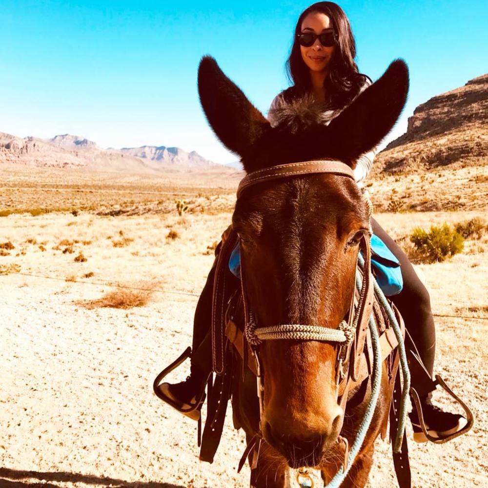 Meet your Posher, Crystal